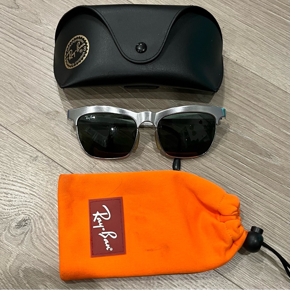 Ray-Ban 90s Vintage WO756 Silver Sunglasses with Black Lenses